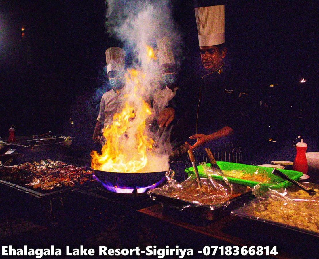 Ehalagala Lake Resort Sigiriya Esterno foto