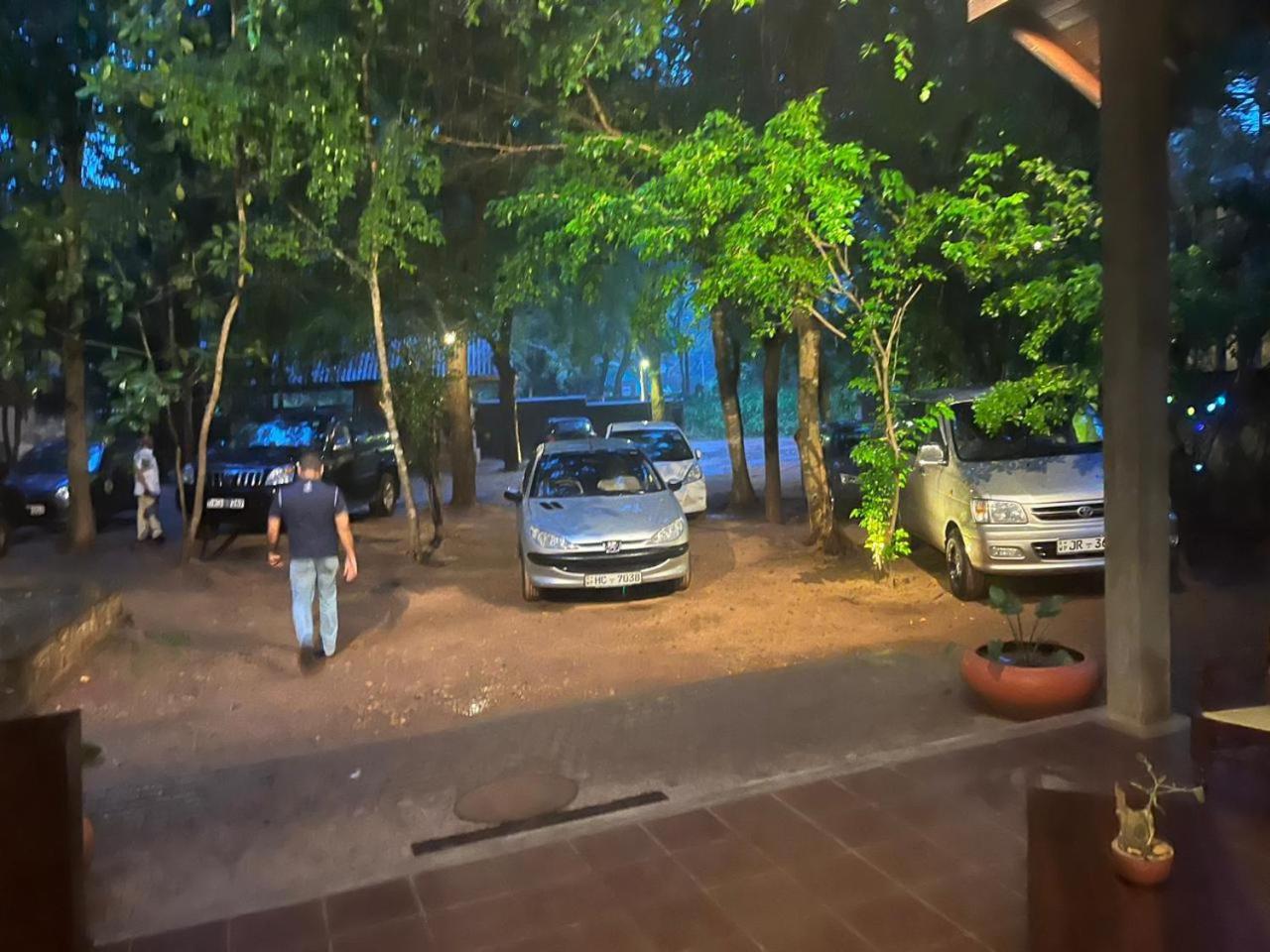 Ehalagala Lake Resort Sigiriya Esterno foto