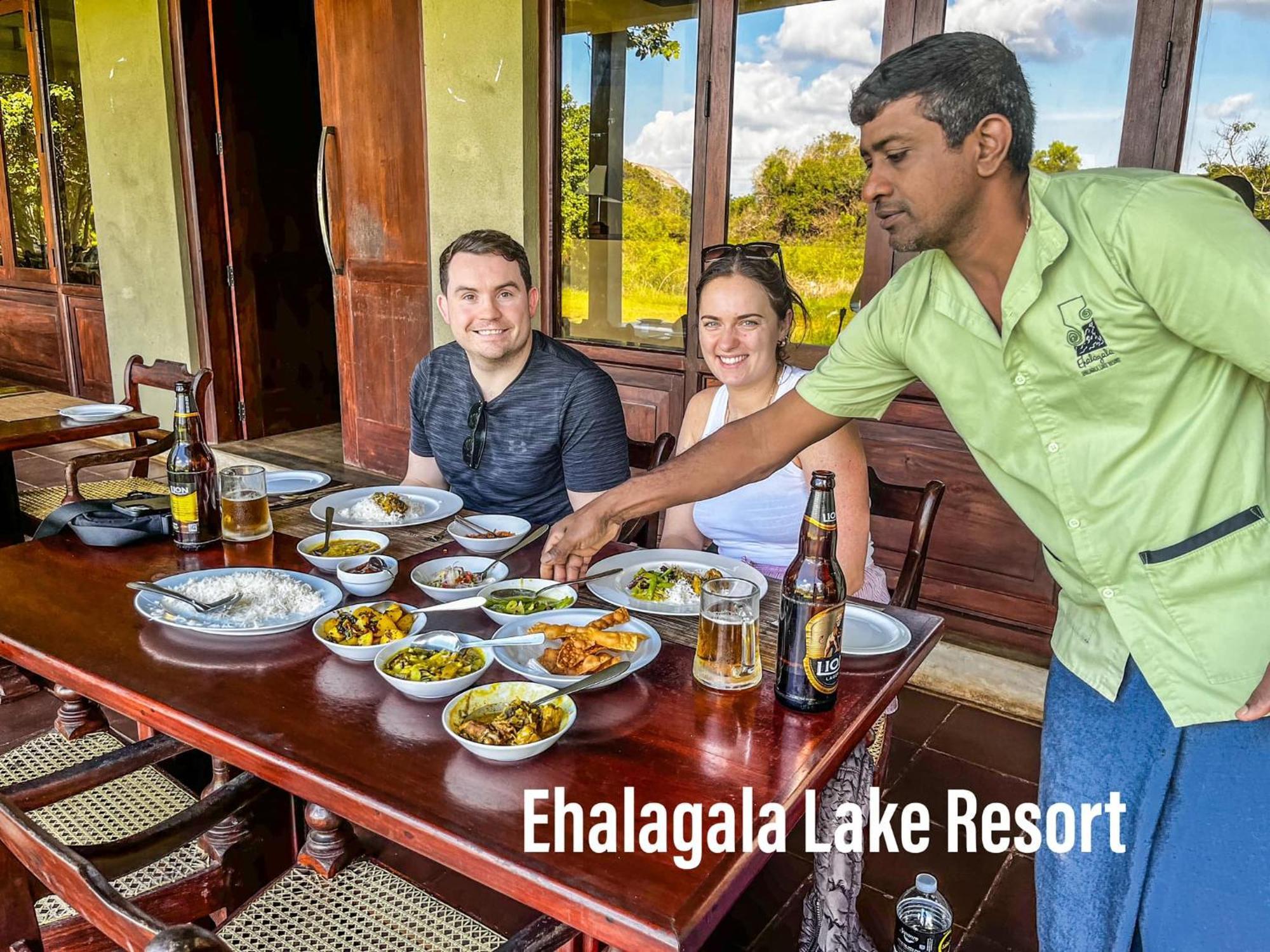 Ehalagala Lake Resort Sigiriya Esterno foto